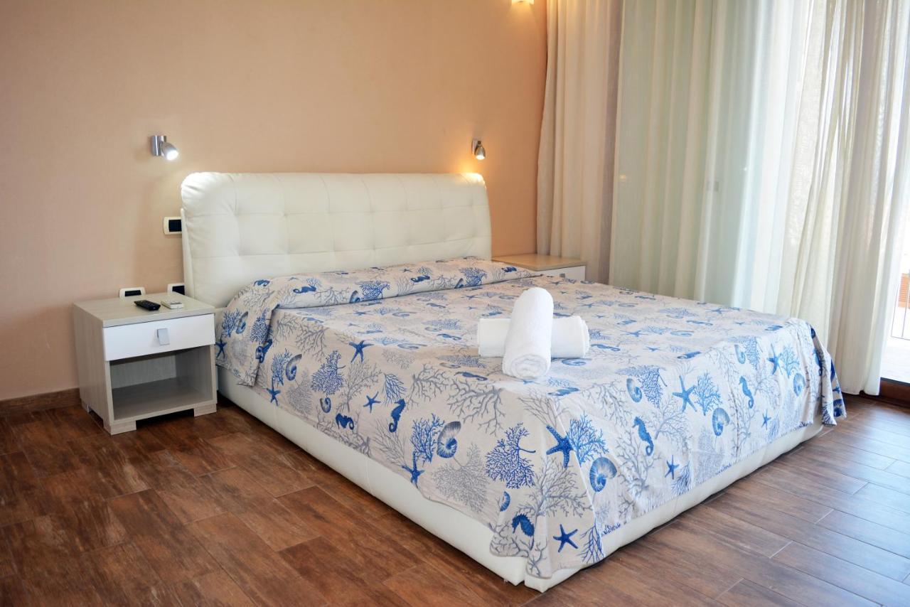 Hotel La Contessa Санта-Тереза-Галлура Экстерьер фото