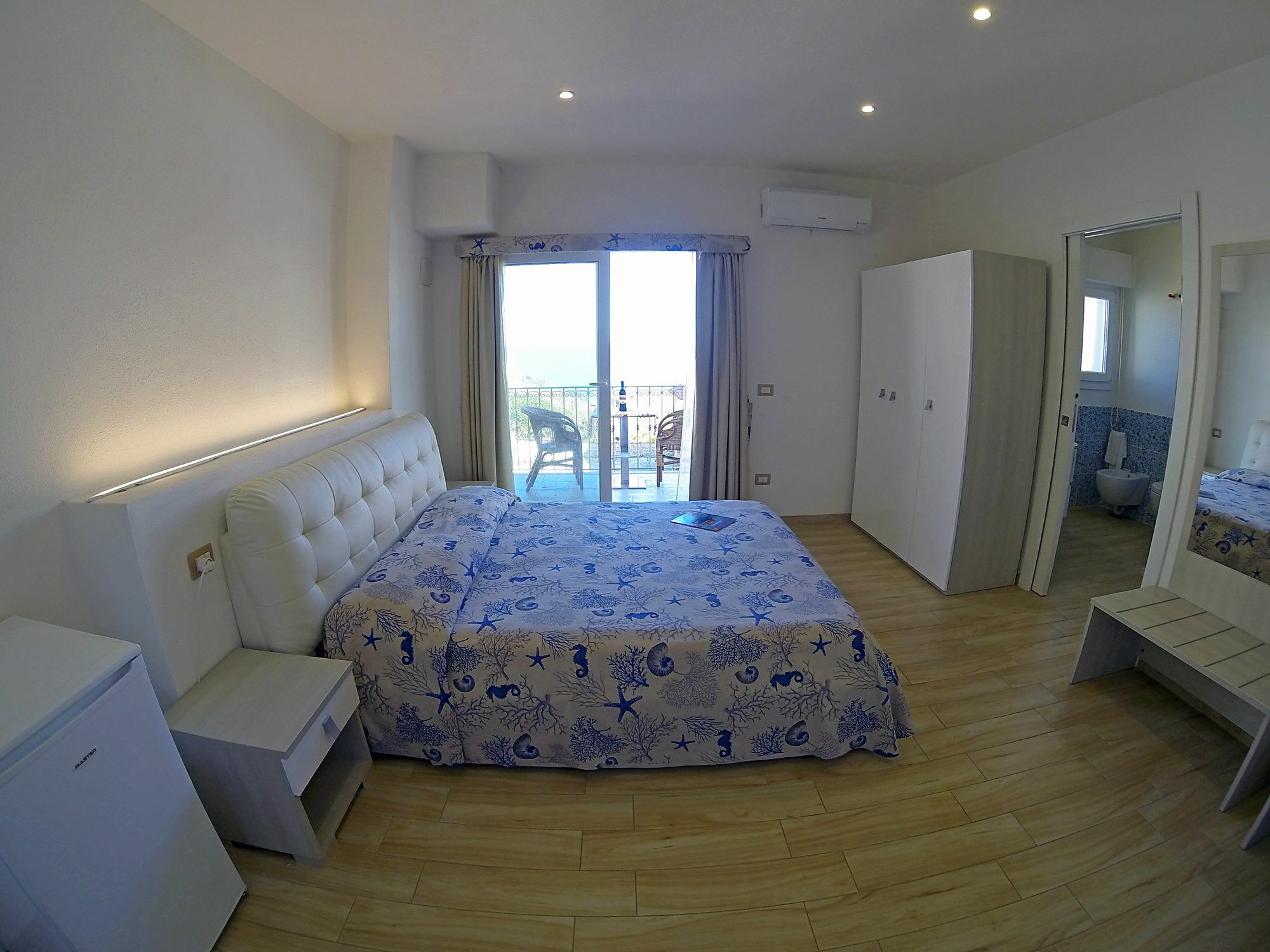 Hotel La Contessa Санта-Тереза-Галлура Экстерьер фото